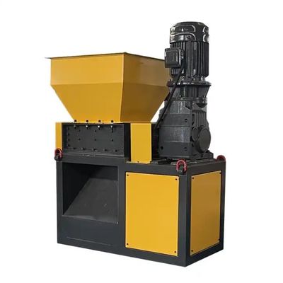Machine de déchiquetage à double arbre à faible bruit avec grande trémie d'alimentation / lames en alliage à tranchant