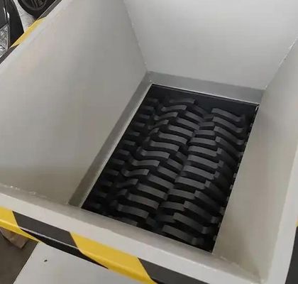 Machine de broyage à recyclage de plastique 380V Polypropylène Fibre de plastique Machine de déchiquetage