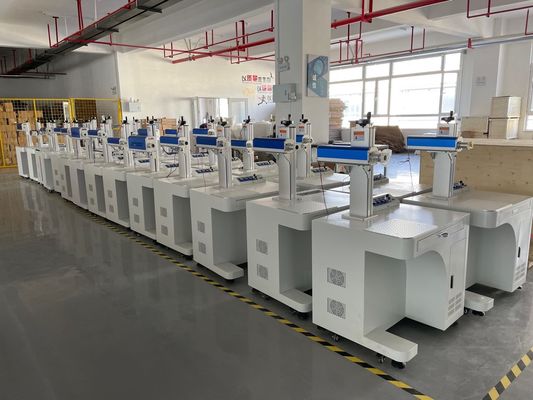 Petite machine de marquage au laser à fibre CNC Raycus JPT 20w 30w 50w 100w