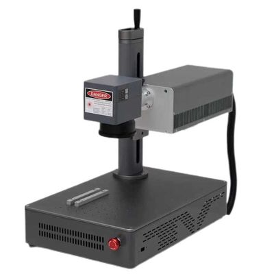 Machine de marquage au laser à fibre UV, machine de marquage au laser portable pour bureau pour le métal / plastique
