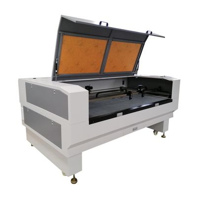 La machine de gravure au laser à double tête 1610 CO2 est de grande taille 100W 150W 300W