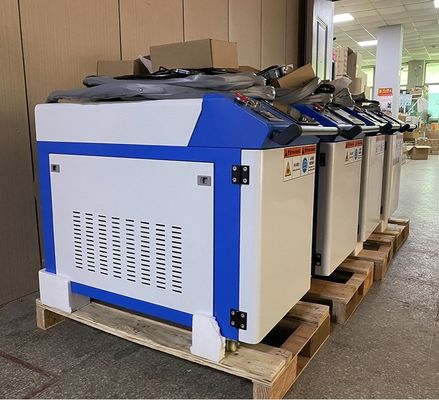 Machine de nettoyage laser à main pour le refroidissement de l'air pour éliminer la rouille