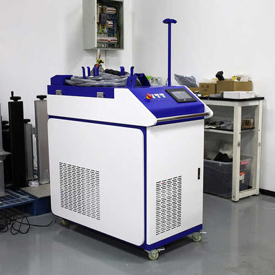 Machine de soudage au laser à refroidissement par eau 700*500*900 pour un soudage rapide et précis