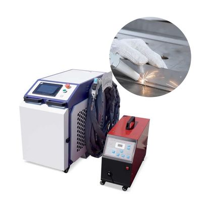 700*500*900 Machines de soudage industrielles au laser de taille réfrigérateur pour des résultats de soudage précis