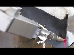 Machine de nettoyage industriel au laser à refroidissement par air pour petits points focaux de diamètre de 0,2 mm